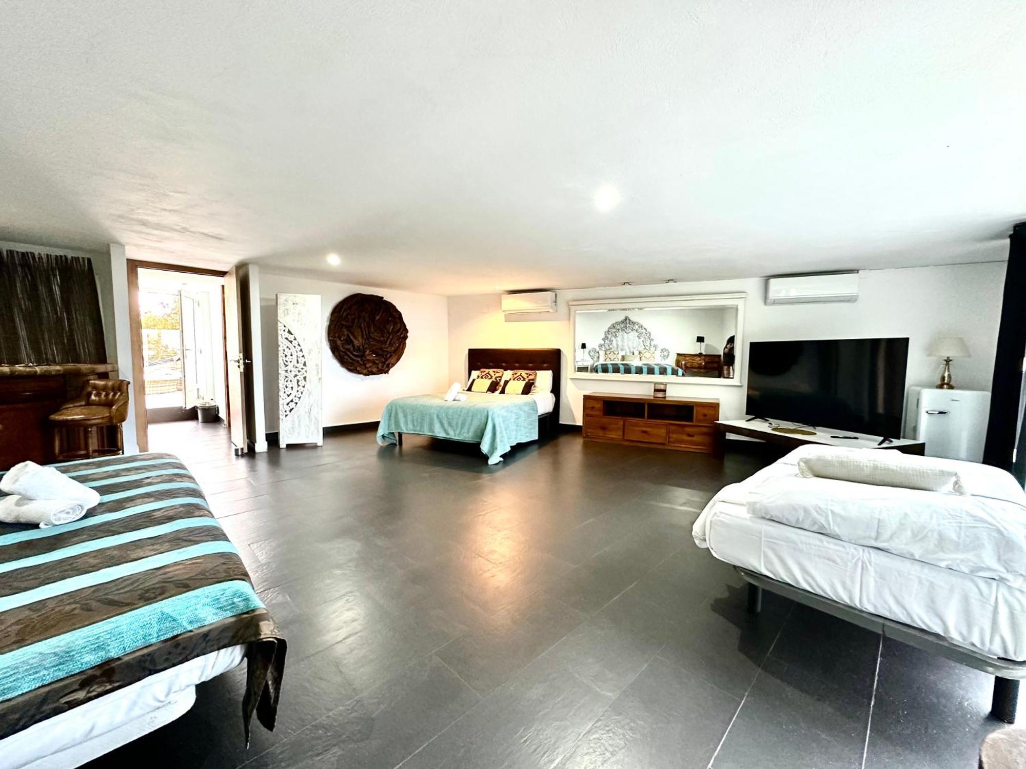 Aya House Hotell La Floresta Pearson Exteriör bild